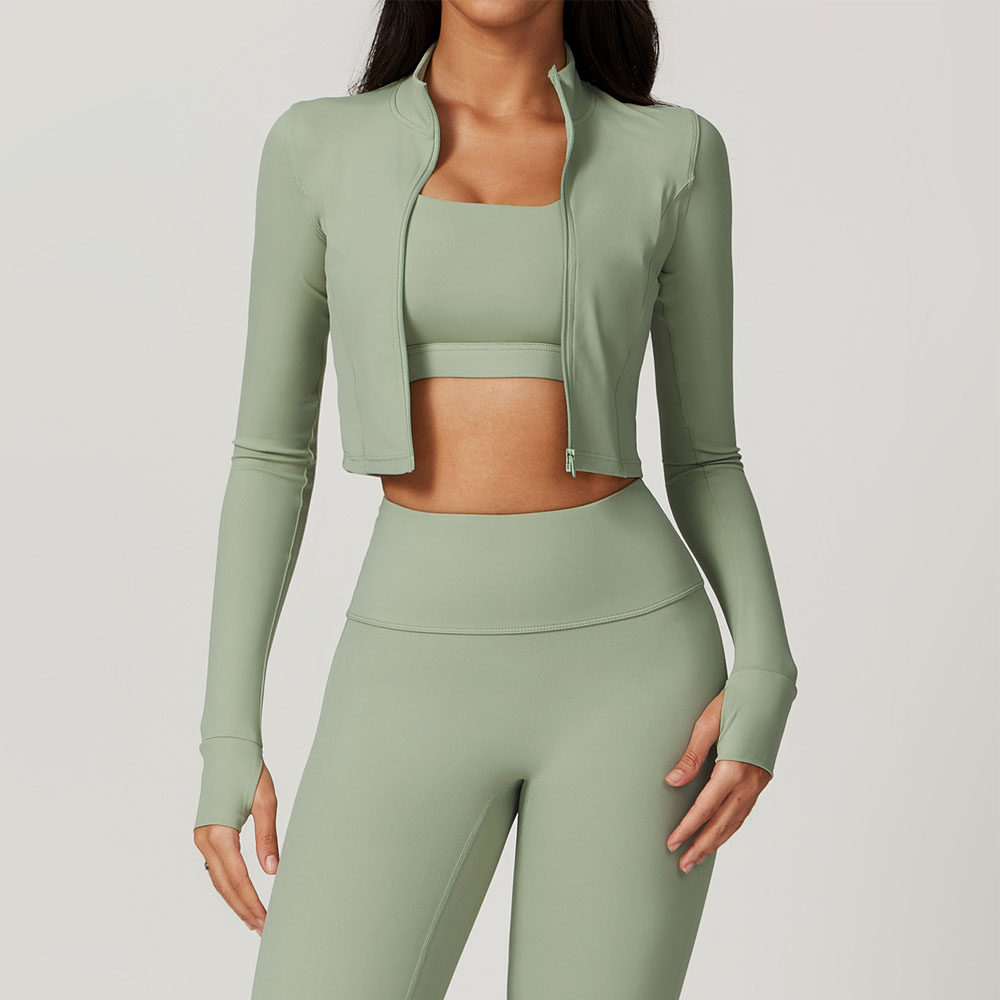 CROP FIT SPORTS JACKETS